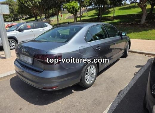 Volkswagen Jetta 2017 — photo 2