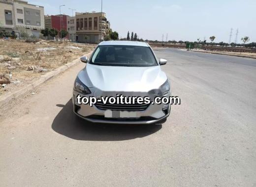 Ford Focus 2021 — photo 2