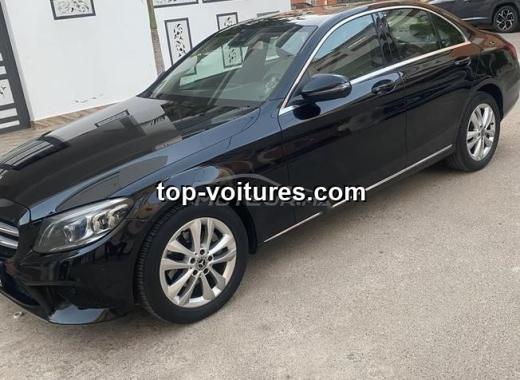 Mercedes 220 2019 — photo 2