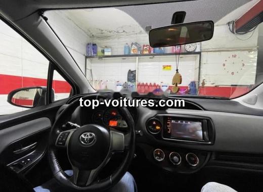 Toyota Yaris 2017 — photo 3