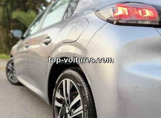 Peugeot 208 2023 — photo 4