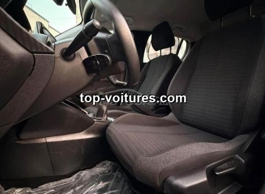 Peugeot 208 2023 — photo 7
