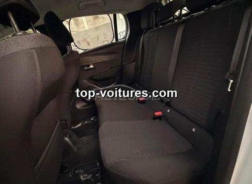 Peugeot 208 2023 — photo 8