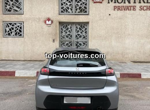Peugeot 208 2023 — photo 2