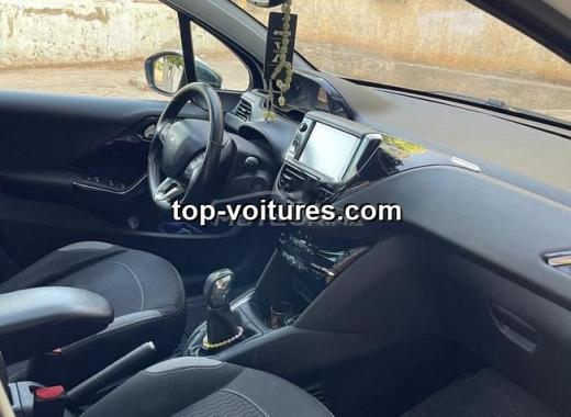 Peugeot 208 2017 — photo 6