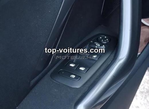 Peugeot 2008 2017 — photo 8