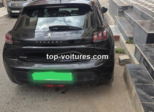 Peugeot 208 2021 — photo 2