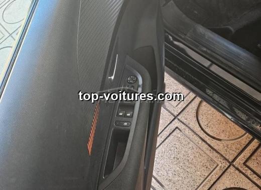 Peugeot 208 2023 — photo 5