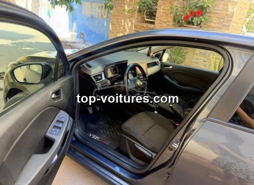 Renault Clio 2023 — photo 4