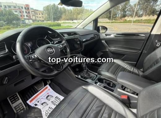 Volkswagen Touran 2017 — photo 2