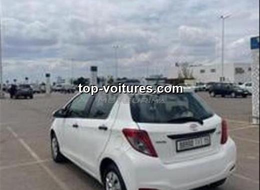 Toyota Yaris 2013 — photo 2