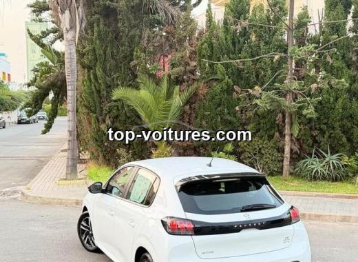 Peugeot 208 2023 — photo 2