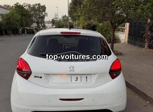 Peugeot 208 2019 — photo 3
