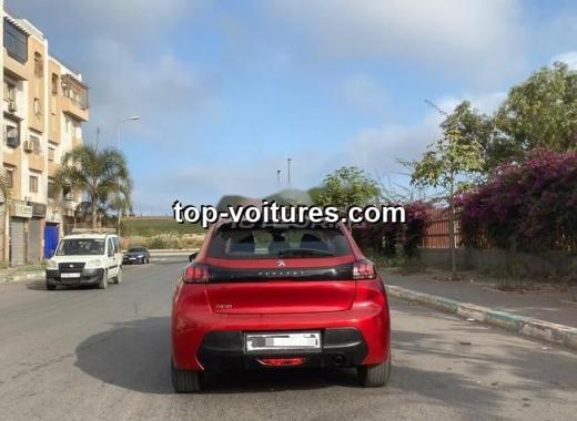 Peugeot 208 2023 — photo 2