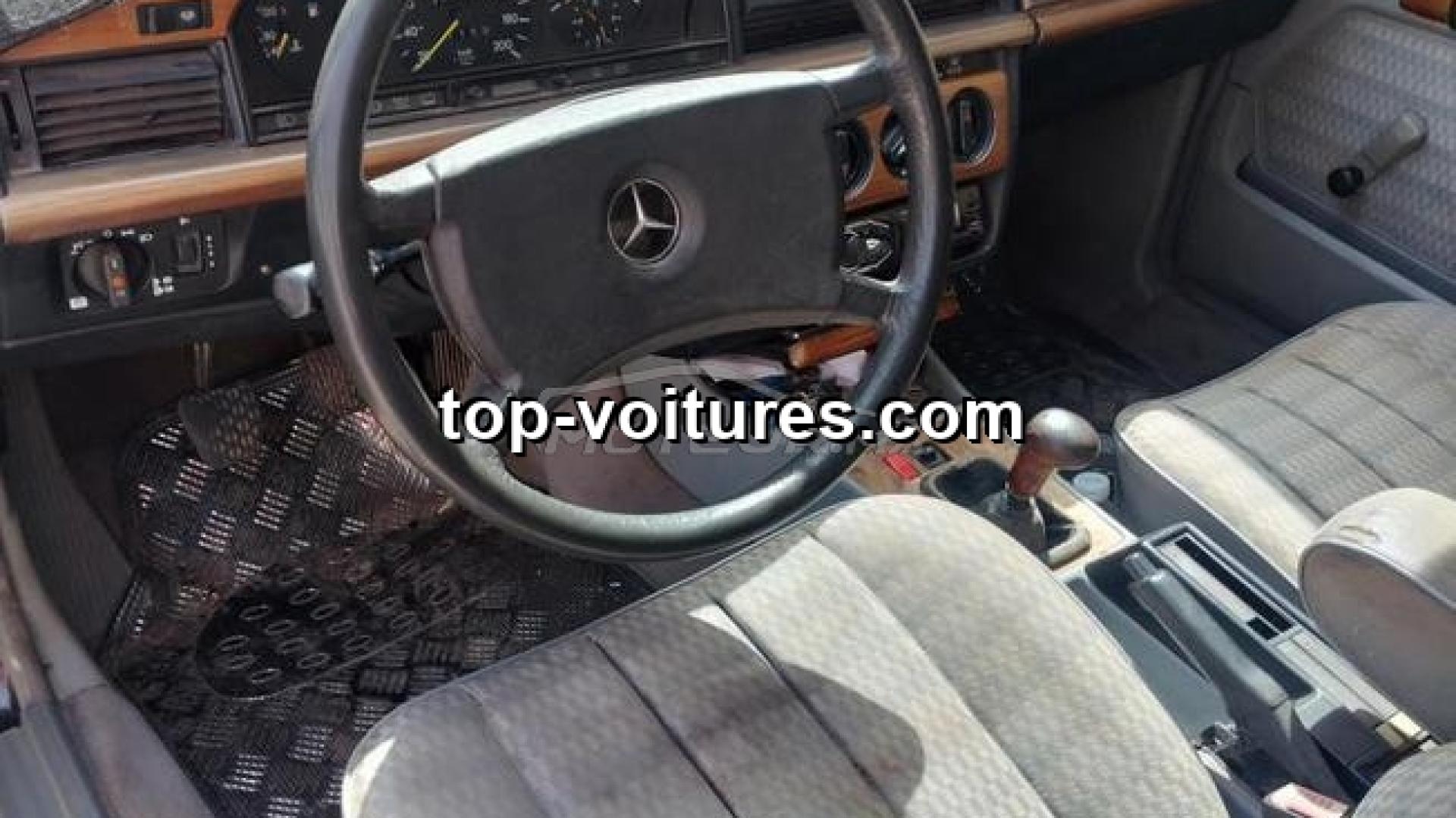 Mercedes-Benz 190