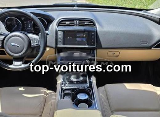 Jaguar XE 2017 — photo 7