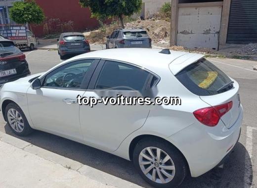 Alfa Romeo Giulietta 2016 — photo 3