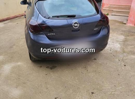 Opel Astra 2010 — photo 3