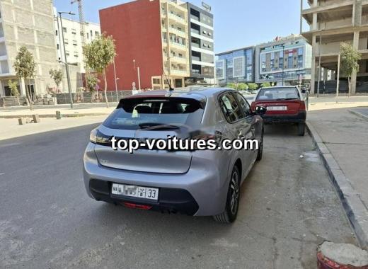 Peugeot 208 2023 — photo 4
