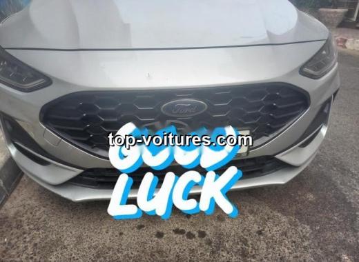 Ford Focus 2023 — photo 3