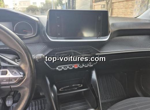Peugeot 208 2023 — photo 8