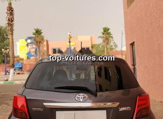 Toyota Yaris 2018 — photo 2