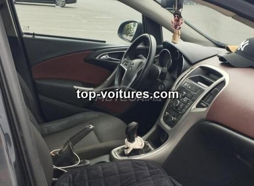 Opel Astra 2010 — photo 3