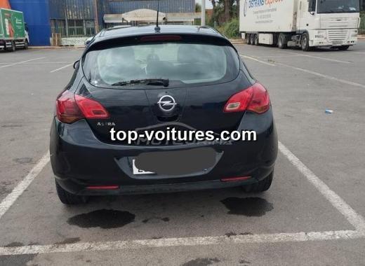 Opel Astra 2010 — photo 8