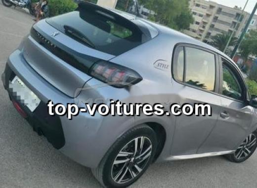 Peugeot 208 2023 — photo 2