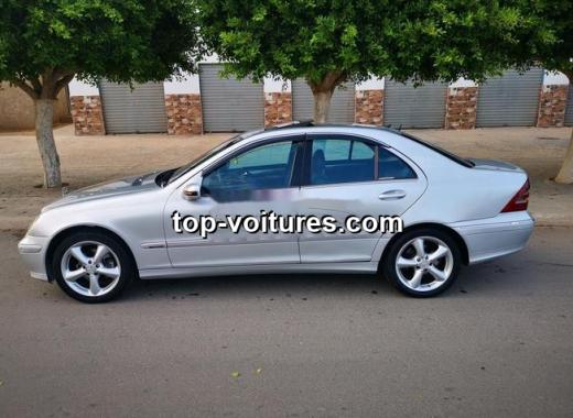 Mercedes 220 2004 — photo 7