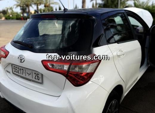 Toyota Yaris 2017 — photo 2