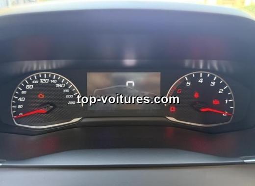 Peugeot 208 2023 — photo 3