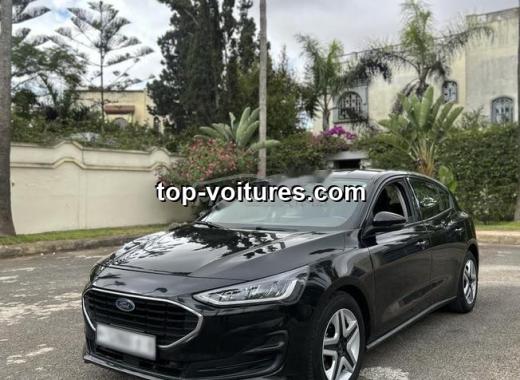 Ford Focus 2022 — photo 2