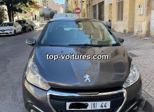 Peugeot 208 2018 — photo 2