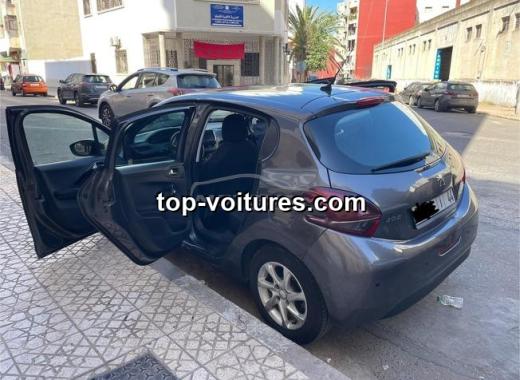 Peugeot 208 2018 — photo 3
