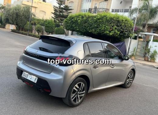 Peugeot 208 2022 — photo 4