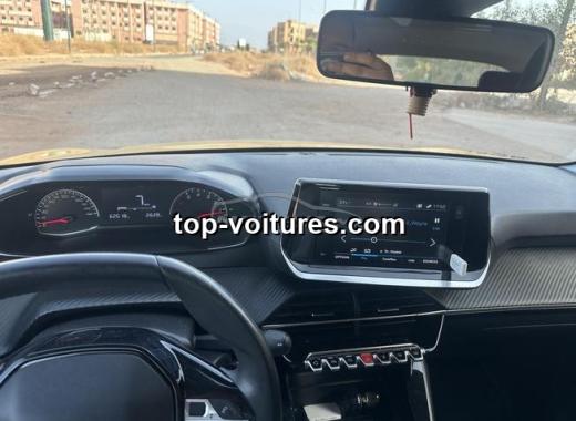 Peugeot 208 2023 — photo 4