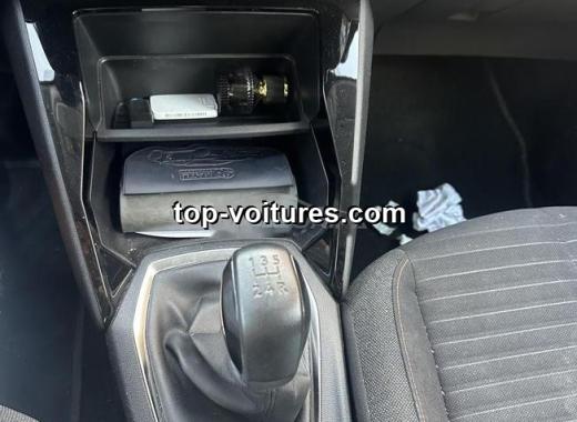 Peugeot 208 2023 — photo 5
