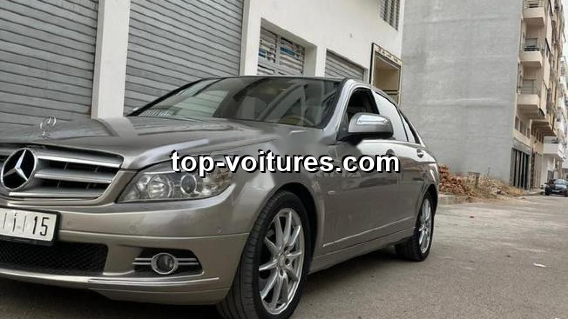 Mercedes-Benz 220