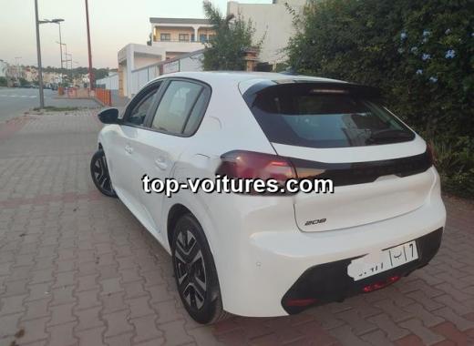 Peugeot 208 2024 — photo 3