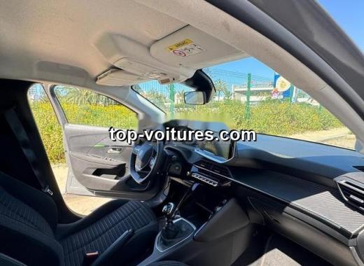 Peugeot 208 2024 — photo 3