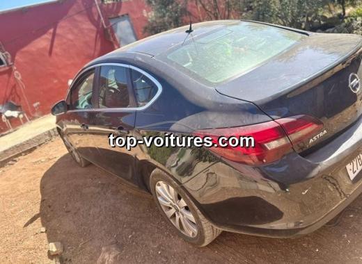 Opel Astra 2014 — photo 4