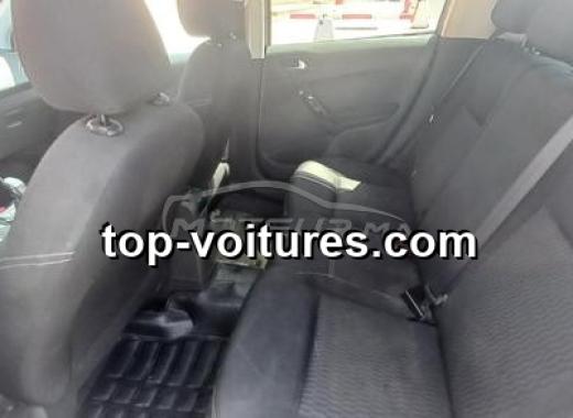 Peugeot 208 2018 — photo 7
