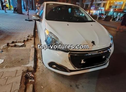 Peugeot 208 2017 — photo 3