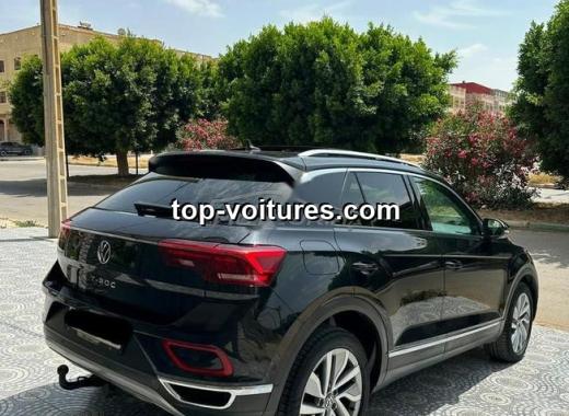 Volkswagen T-Roc 2023 — photo 2
