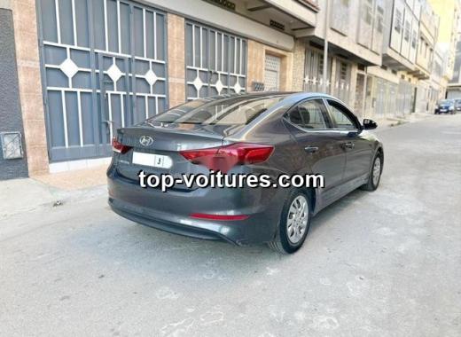 Hyundai Elantra 2020 — photo 3