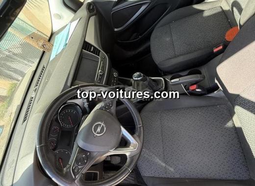 Opel Crossland 2022 — photo 2