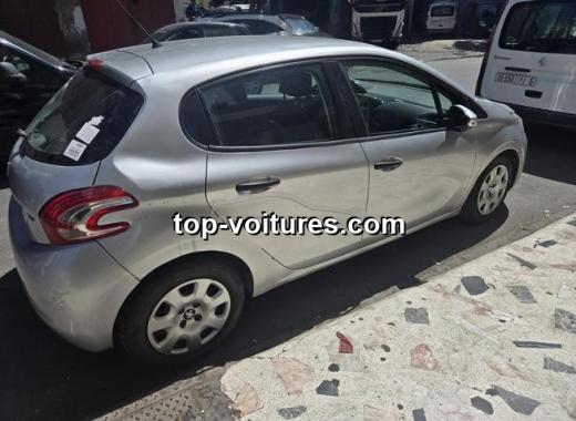 Peugeot 208 2014 — photo 2