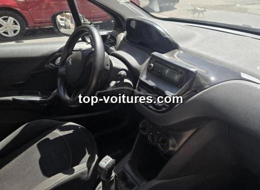 Peugeot 208 2014 — photo 4