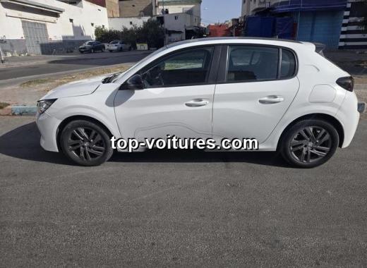 Peugeot 208 2022 — photo 2